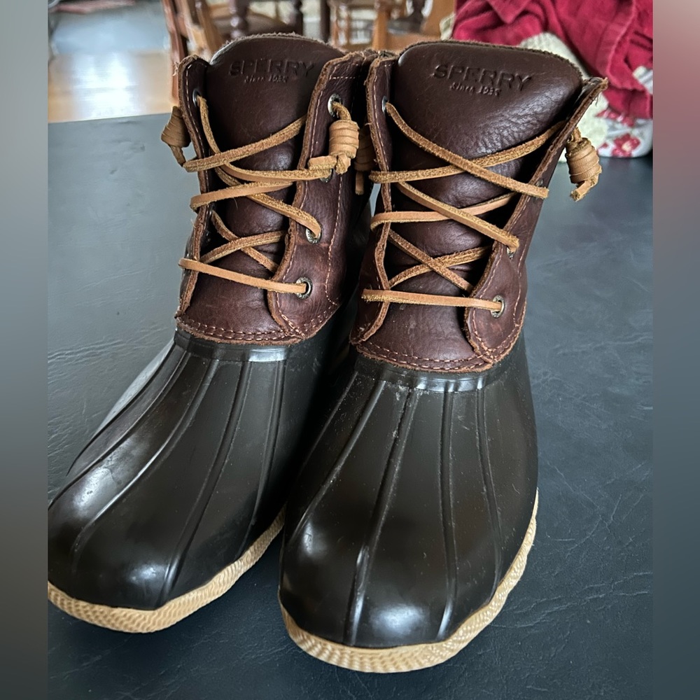 Women’s Sperry Boots Size 8